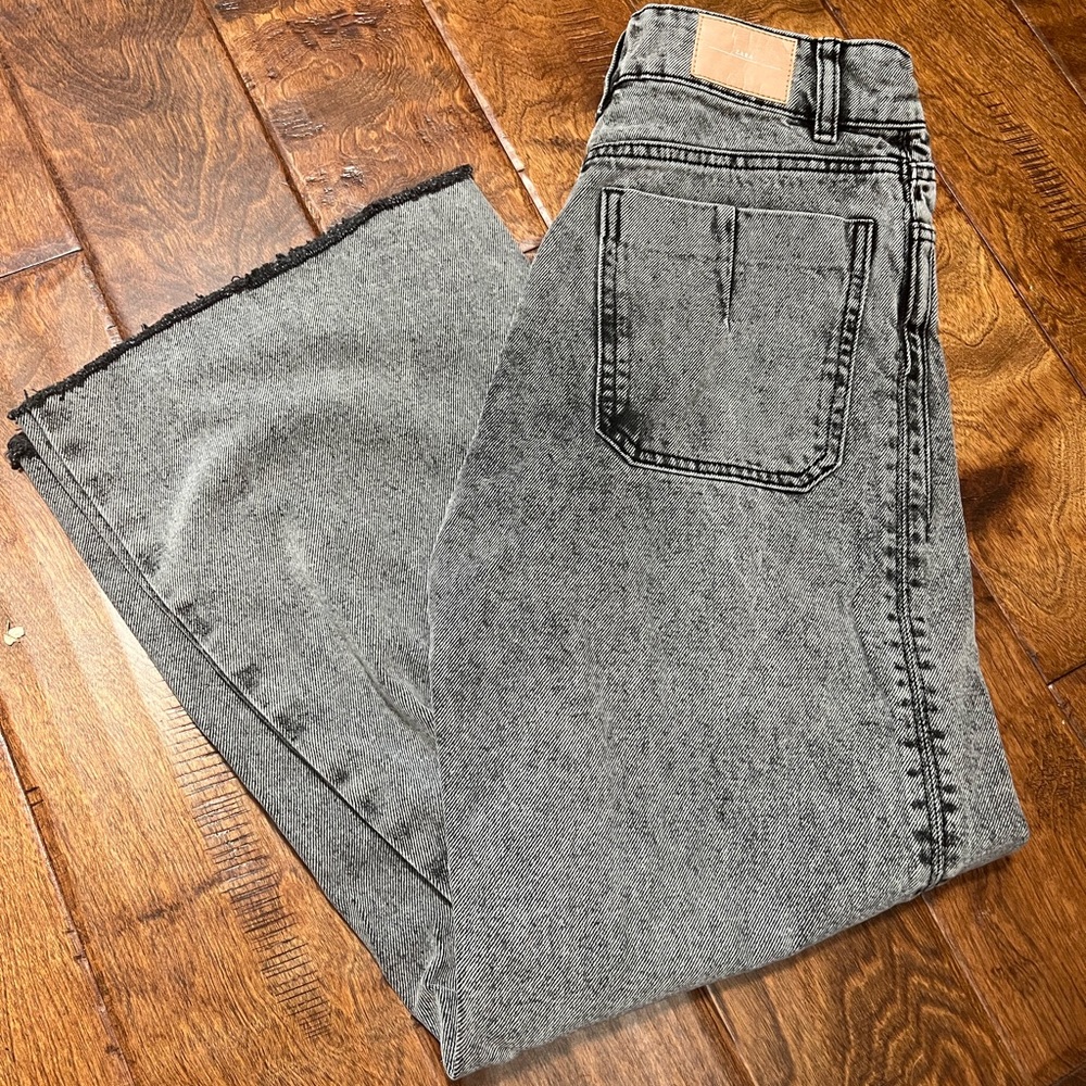 Wide leg grey wash zara jeans size 4